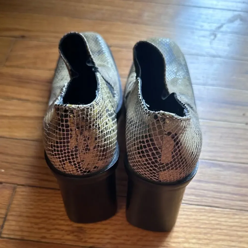 Trendy MIA Snakeskin Leather Ankle Booties – Chic Western Style 6.5M